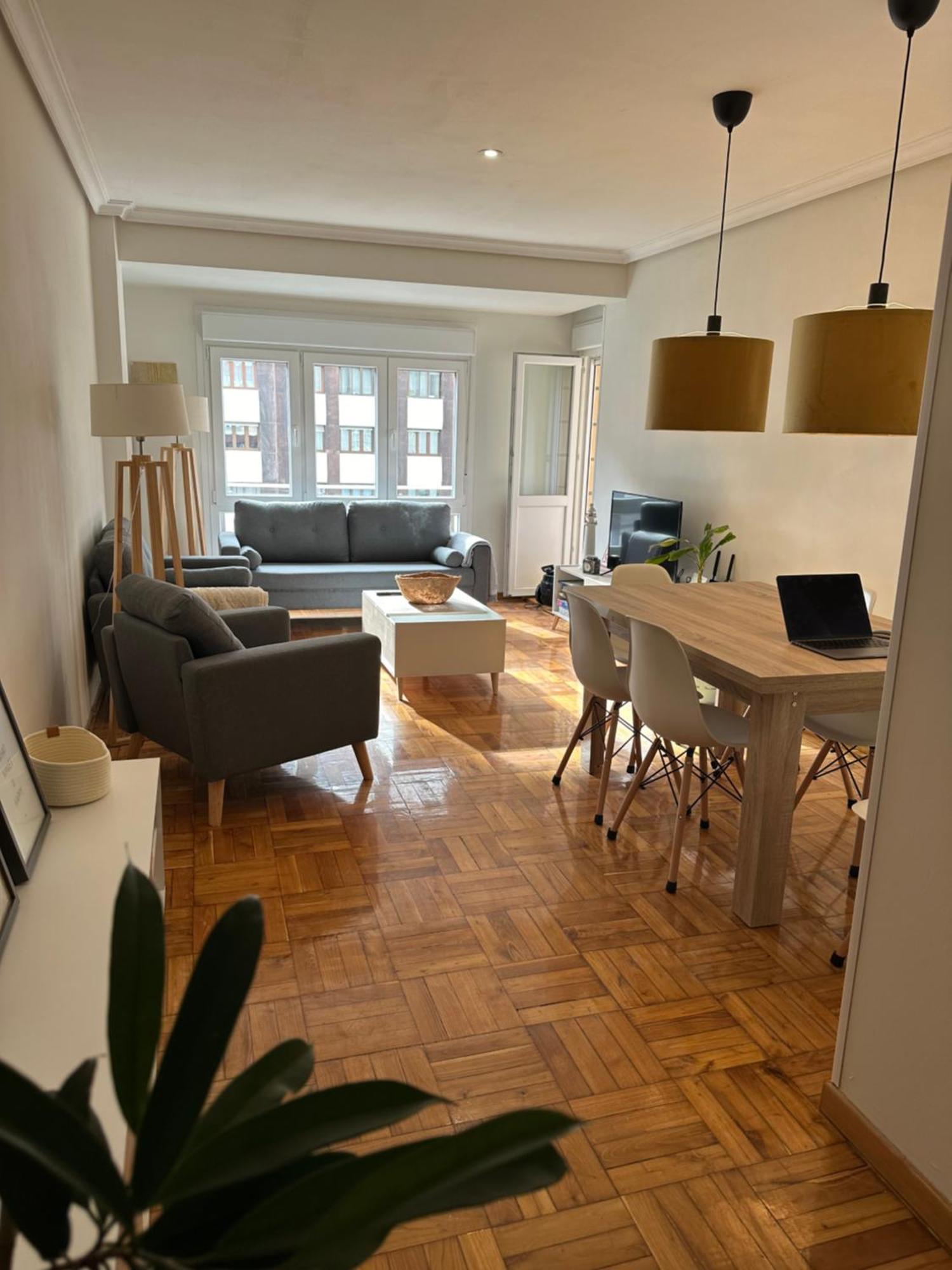 Apartamento Piso Grande Reformado Y Centrico